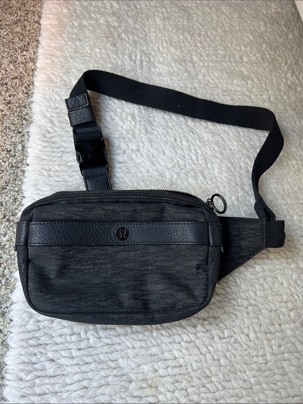 lululemon athletica Belt Bag